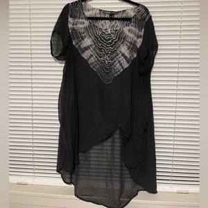 Gypsie 05 - Black and white tie-dye blouse.